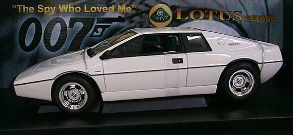 ロータスエスプリ 007 AUTOart ロータス・エスプリ 潜水モード