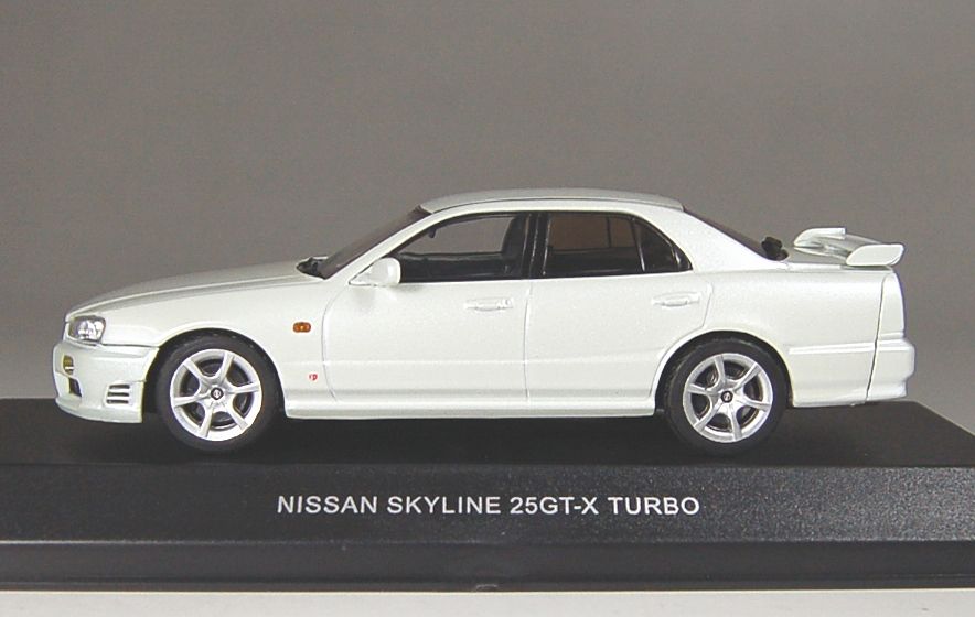 ミニカー NISSAN SKYLINE 250GT-X TURBO ミニカー NISSAN SKYLINE 250GT-X TURBO