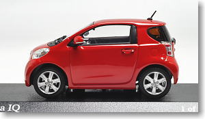 トヨタ IQ 2009 レッド (VULCANOROT) (ミニカー) - ホビーサーチ ミニカー