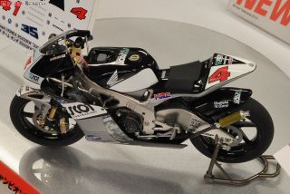 Honda rs250rw h.aoyama 2009 team scot n.4 world champion 250cc kit 1:12 moto