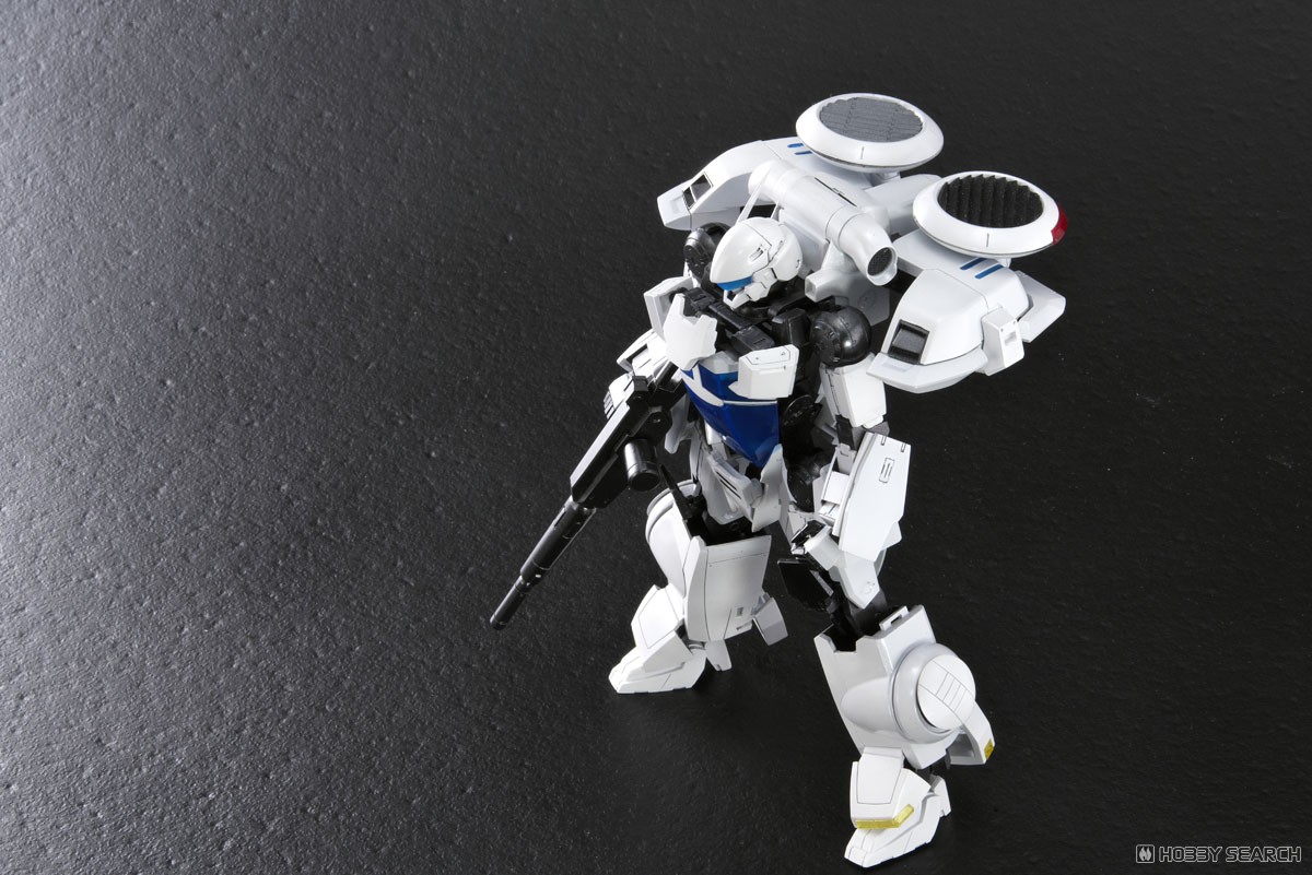 ナイトストライカー 1/32スケール カラーレジンキャスト製組立