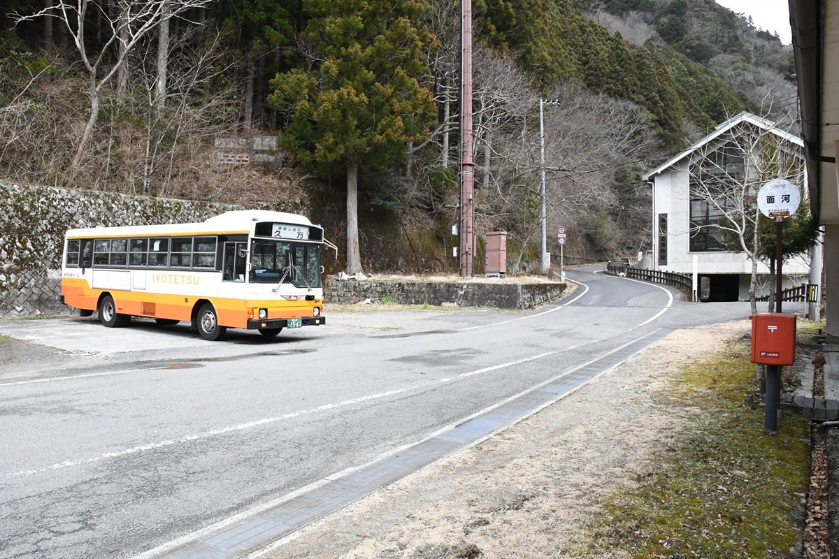 ザ・バスコレクション 伊予鉄南予バス 日野レインボーRJ (鉄道模型) その他の画像3