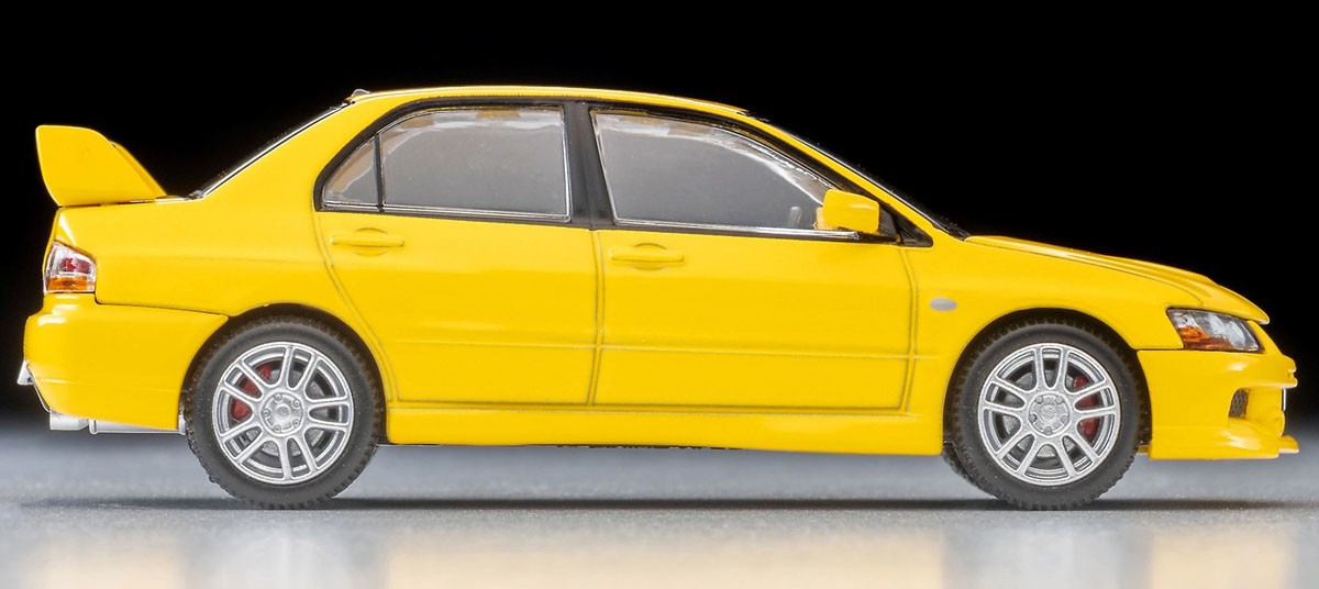 黄色のオープンカー ミニカー　三菱、日本製 LV－N376a 三菱 ランサー エボリューション IX GSR (黄) 2005年式