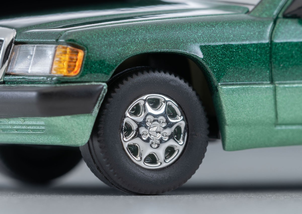 LV－N77d メルセデスベンツ 190 E (グリーン)92年式 (ミニカー) 商品画像8