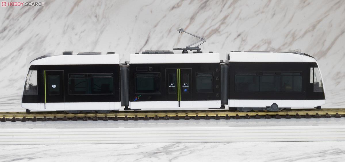16番(HO) 札幌市交通局 A1200形 動力付きモデル (M) (塗装済み完成品) (鉄道模型) 商品画像1