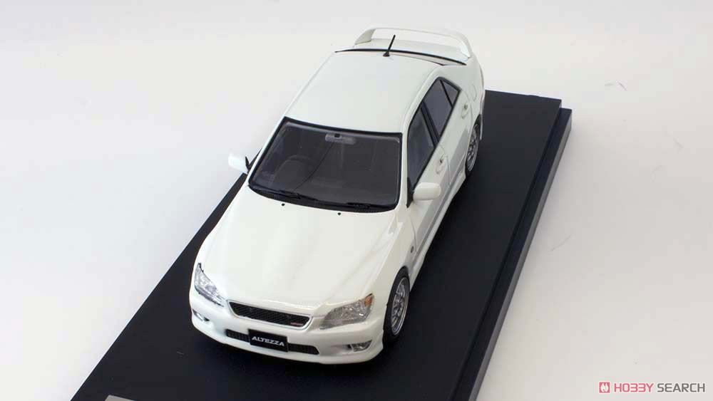 Toyota Altezza RS 200 (Customized Version) Super White II