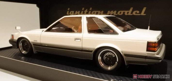 ミニカー Toyota Soarer 2800GT Limited Z10 White/G Ignition Model 1:18 Toyota Soarer (Z20) 2.0GT Twin Turbo L