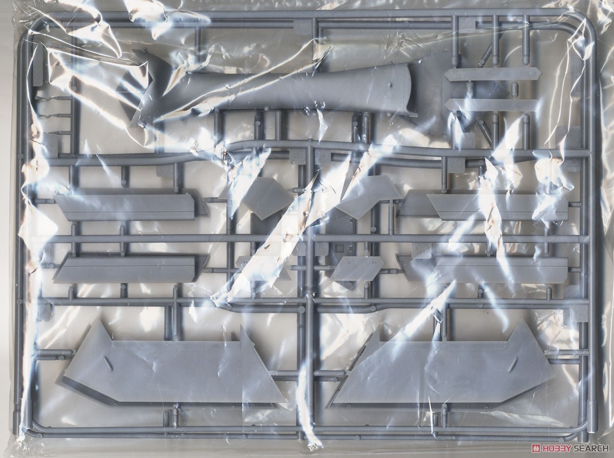 U.S Navy UCAS X-47B Air Refueling (Plastic model) 中身3