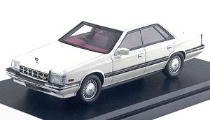 LAUREL V6 TURBO MEDALIST 1/24　エルエス Nissan (1993) CG34 Laurel Medalist V/ Club 1/24 Scale Model