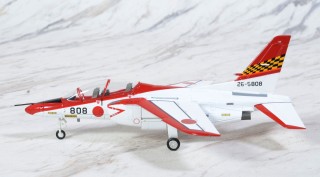 航空自衛隊 T-4 `レッドドルフィン 第32教育飛行隊` (完成品飛行機
