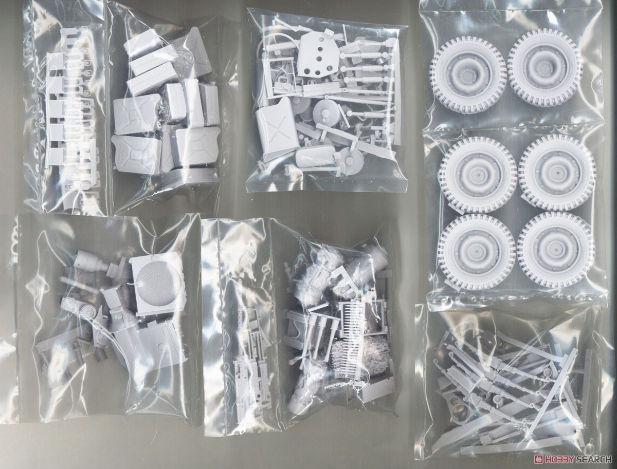 WWII 英 イギリス陸軍 SAS用小型四駆パトロールカー (2) (プラモデル) 中身1