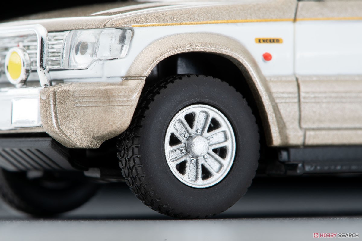 TLV-N189c Mitsubishi Pajero Super Exceed (Beige/White